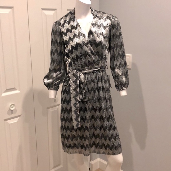 NWOT Eliza J size size 6 metallic dress - Picture 2 of 8
